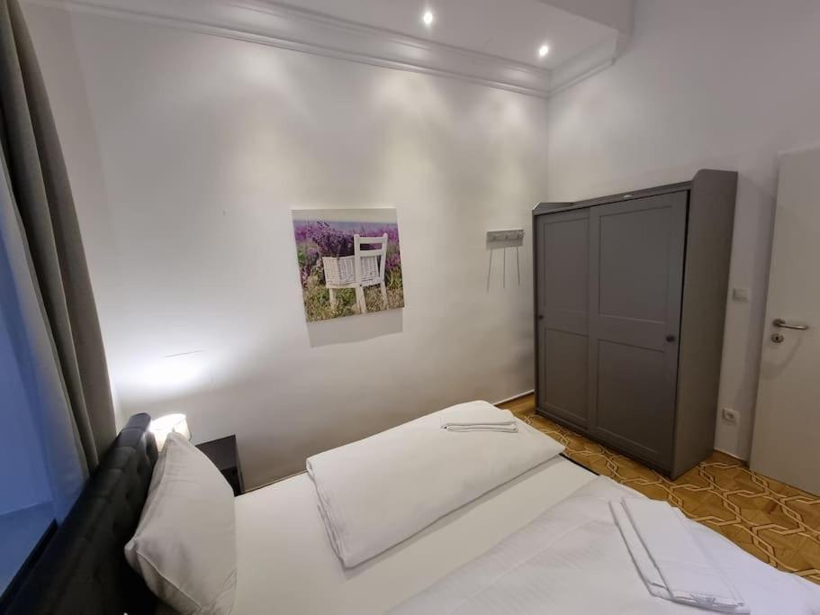 Sissi Royal Suite - Inner City 4 Bedroom Apartment Wien Ngoại thất bức ảnh