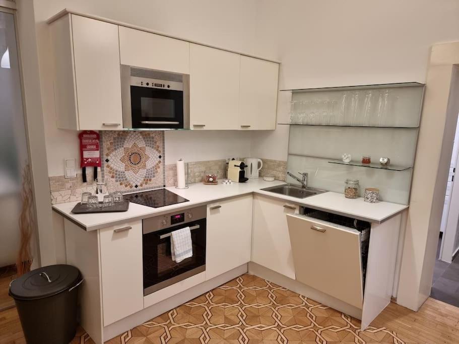 Sissi Royal Suite - Inner City 4 Bedroom Apartment Wien Ngoại thất bức ảnh